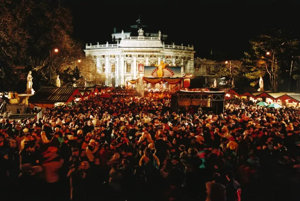 7 Ways To Experience Viennas Magical New Year Ball