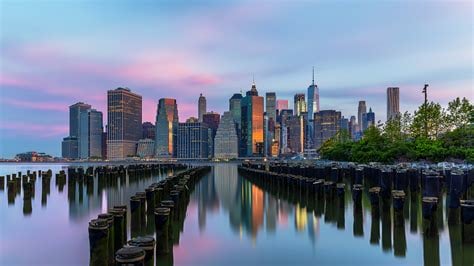 Brooklyn Bridge Park offers stunning sunrise views