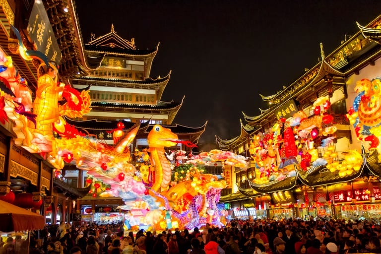 Popular Places to Display Traditional Pictures in Chinese New Year