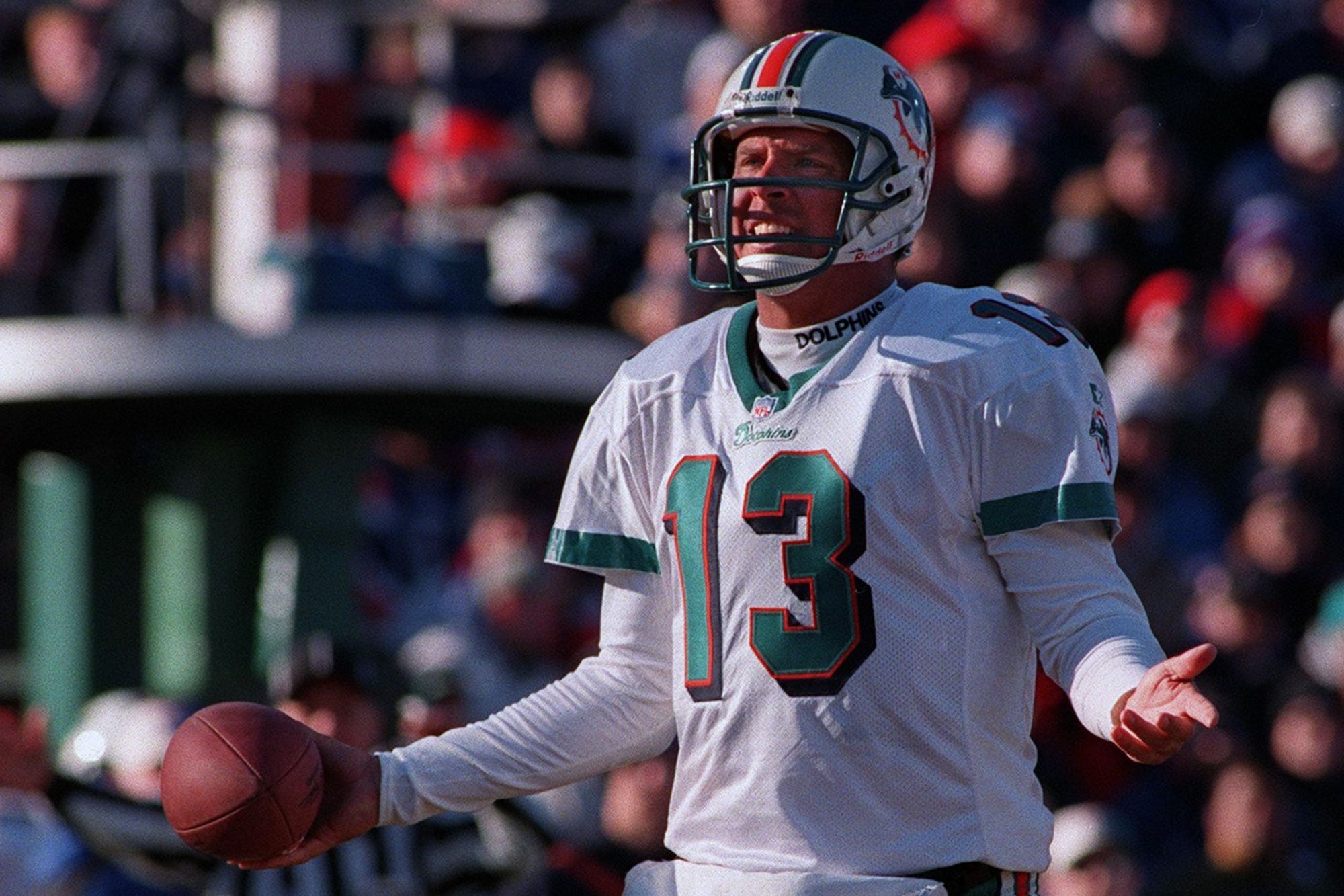 Dan Marino: A Prolific Passer