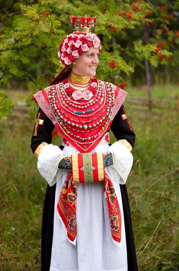 Dress To Impress Folklore: Traditional Attire Around The World