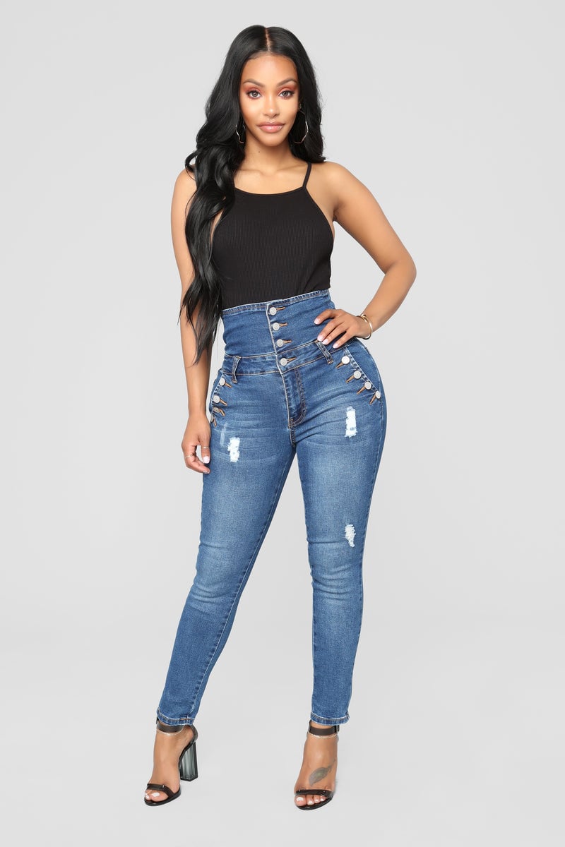 Styling high-waisted jeans