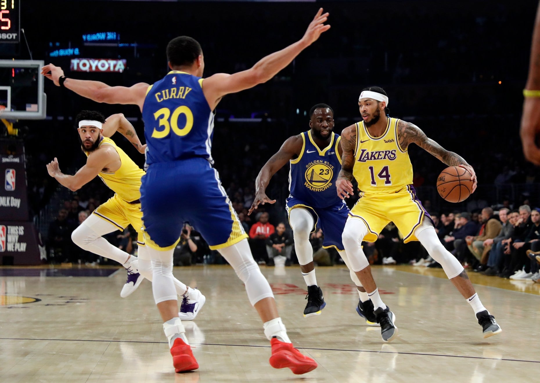 Lakers vs. Warriors: A Rivalry Renewed