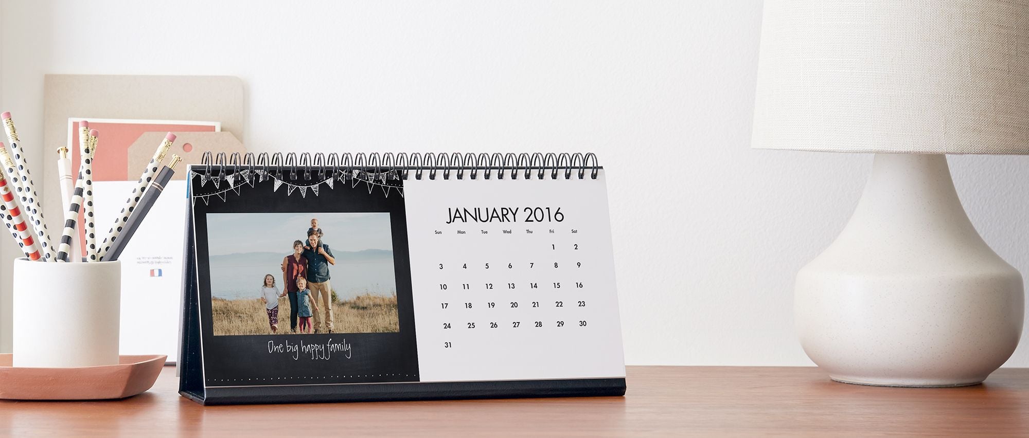 Benefits of Using a Large Desk Calendar