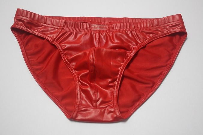 La Manta Roja: The Red Underwear