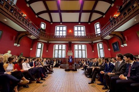 The University of Oxford Debate Team